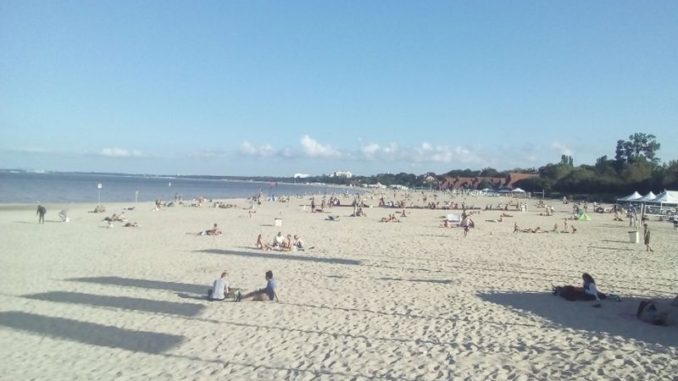 Pláž u mola, Sopoty, Polsko